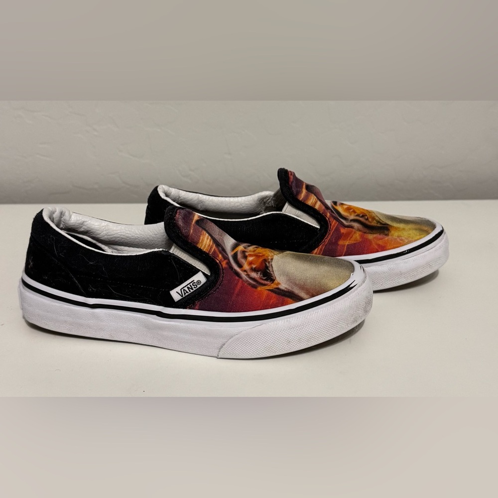Vans Kids Slip-On Shoes - shark sunset, Black and Orange shoes